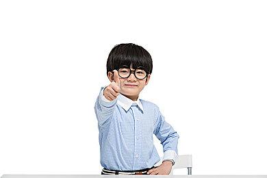 《双影奇境》总监心情复杂 希望击败《GTA6》获年度最佳